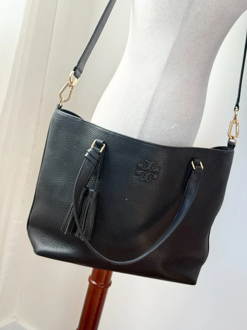 Tory Burch Thea Convertible Pebbled Leather Large Tote Black Bag Shoulder Bag